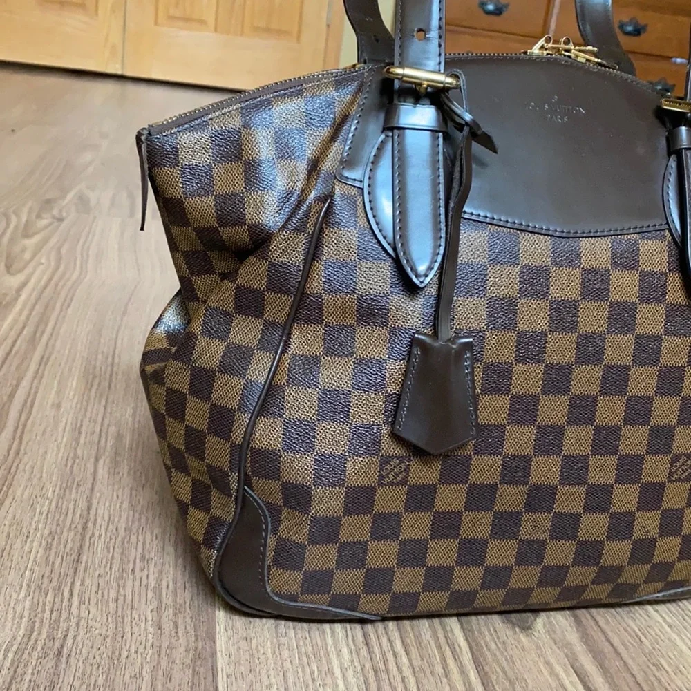 A86- 💯 Authentic Louis Vuitton Verona GM bag